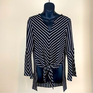 NWT Fever Black Cream Striped Tie Front Hi Lo back blouse, Size M